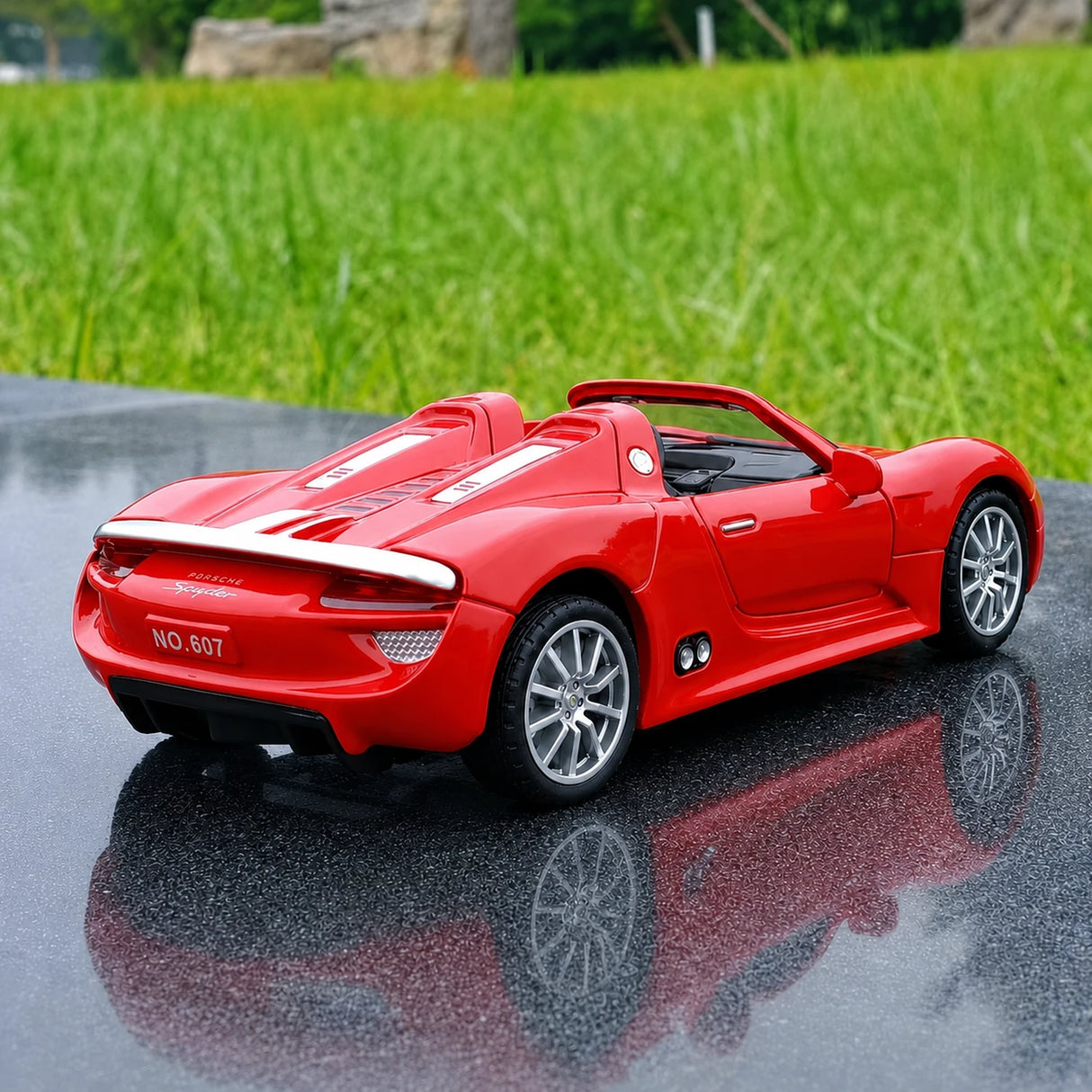 Porsche 2010 918 Spyder Red 1:32 – Diecast Display Model Die-Cast