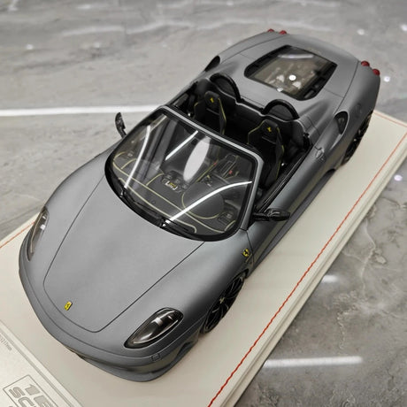 [Dino Model] 1:18 Ferrari 2008 430 Scuderia Spider 16M grå modellbil harts