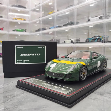 [Dino Model] 1:18 Ferrari 2010 599 GTO grön modellbil harts