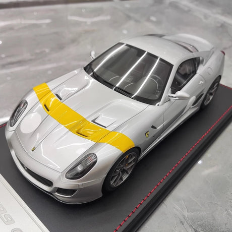 [Dino Model] 1:18 Ferrari 2010 599 GTO Sliver modellbil harts