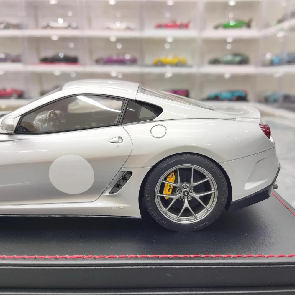 [Dino modello] 1:18 Ferrari 2010 599 GTO Sliver modellino di auto resina