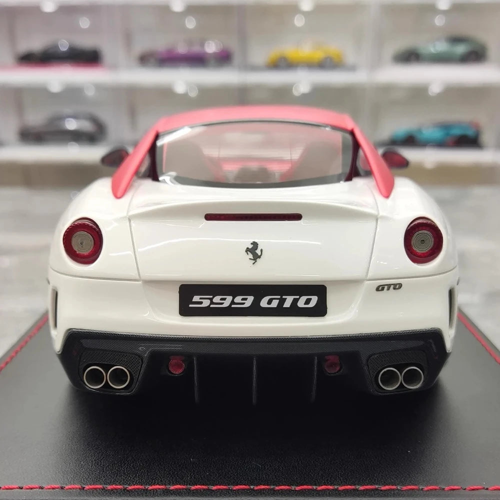 [Dino Model] 1:18 Ferrari 2010 599 GTO White Model Car Resin