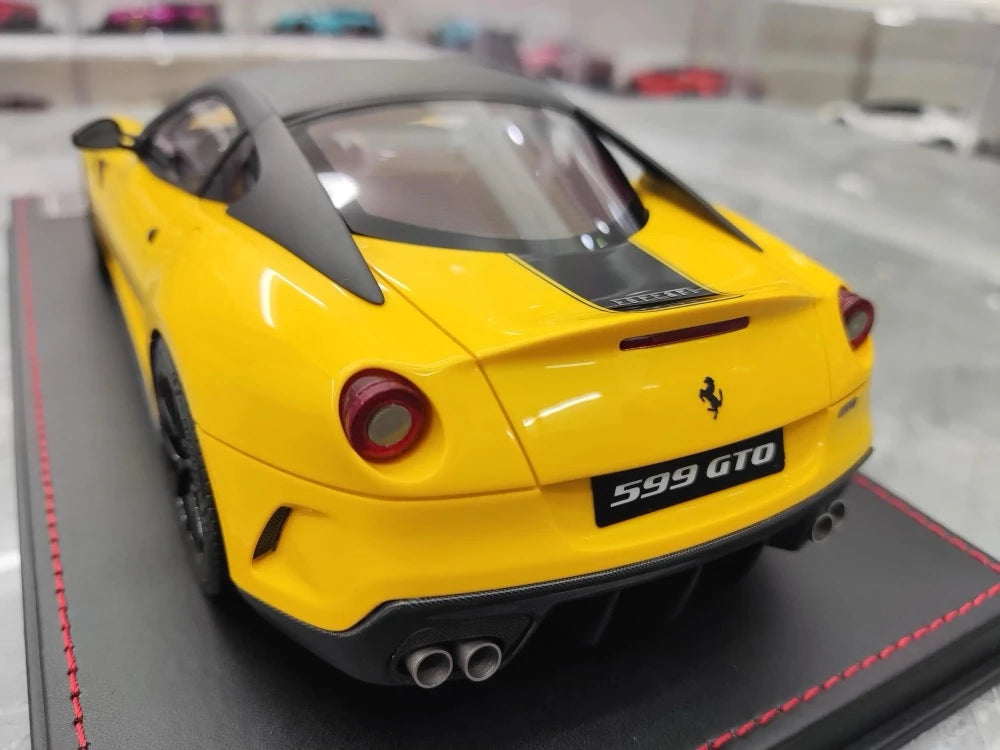 [Dino Model] 1:18 Ferrari 2010 599 GTO Yellow Model Car Resin