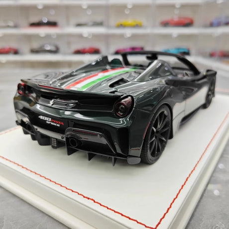 [Dino Model] 1:18 Ferrari 2018 488 Pista Spider Deep grön modellbil harts