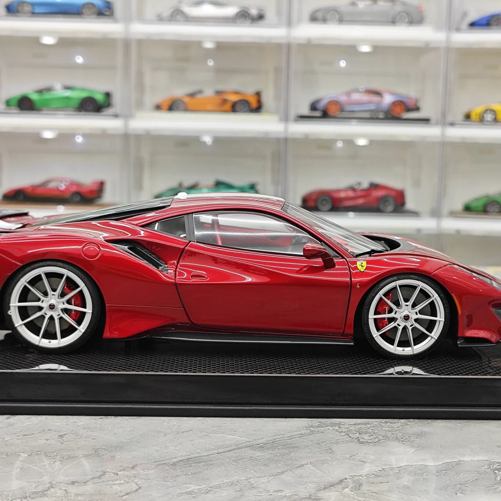 [Dino Model] 1:18 Ferrari 2018 488 Pista Spider Red Model Car Resin
