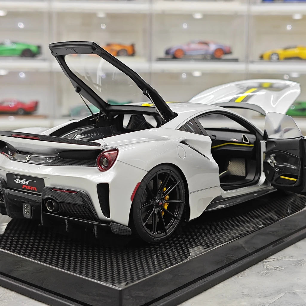 [Dino Model] 1:18 Ferrari 2018 488 Pista Spider Silver Model Car Resin