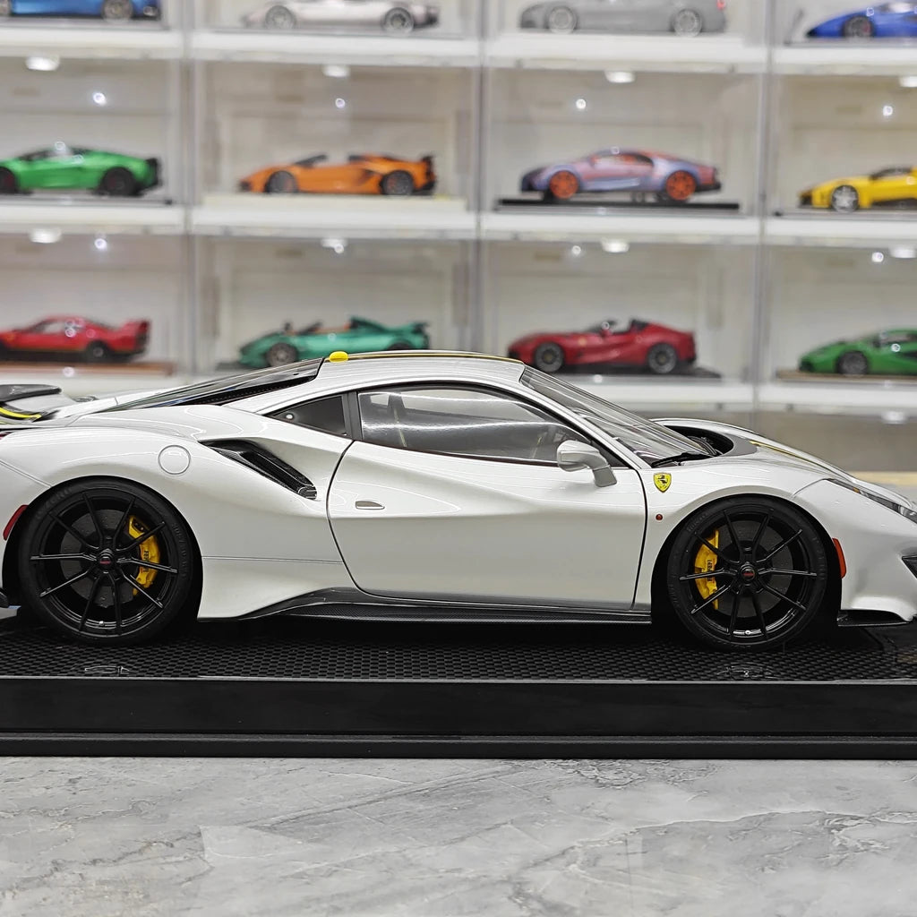 [Dino Model] 1:18 Ferrari 2018 488 Pista Spider Silver Model Car Resin