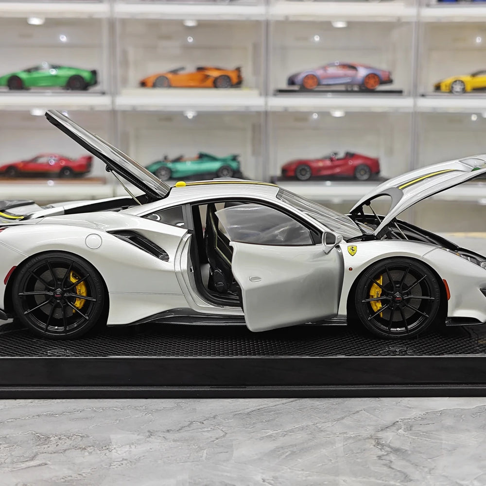 [Dino Model] 1:18 Ferrari 2018 488 Pista Spider Silver Model Car Resin