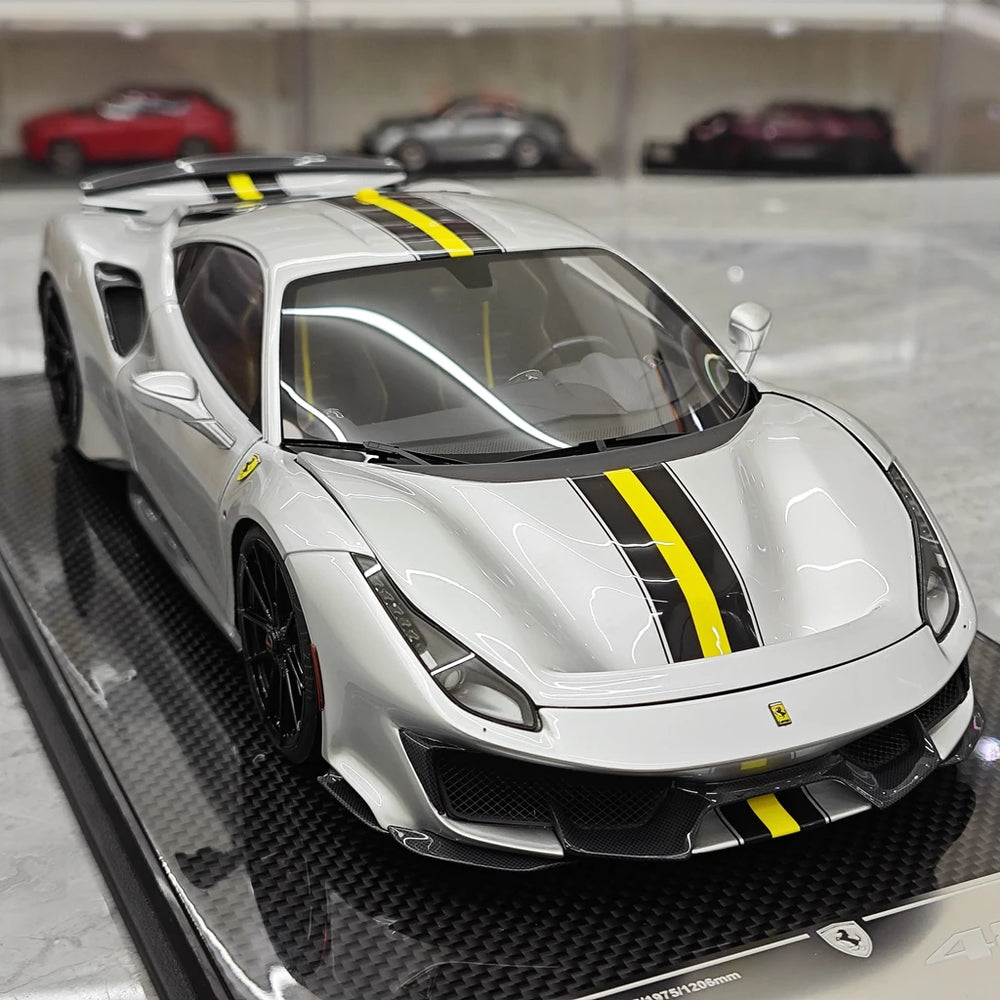 [Dino Model] 1:18 Ferrari 2018 488 Pista Spider Silver Model Car Resin