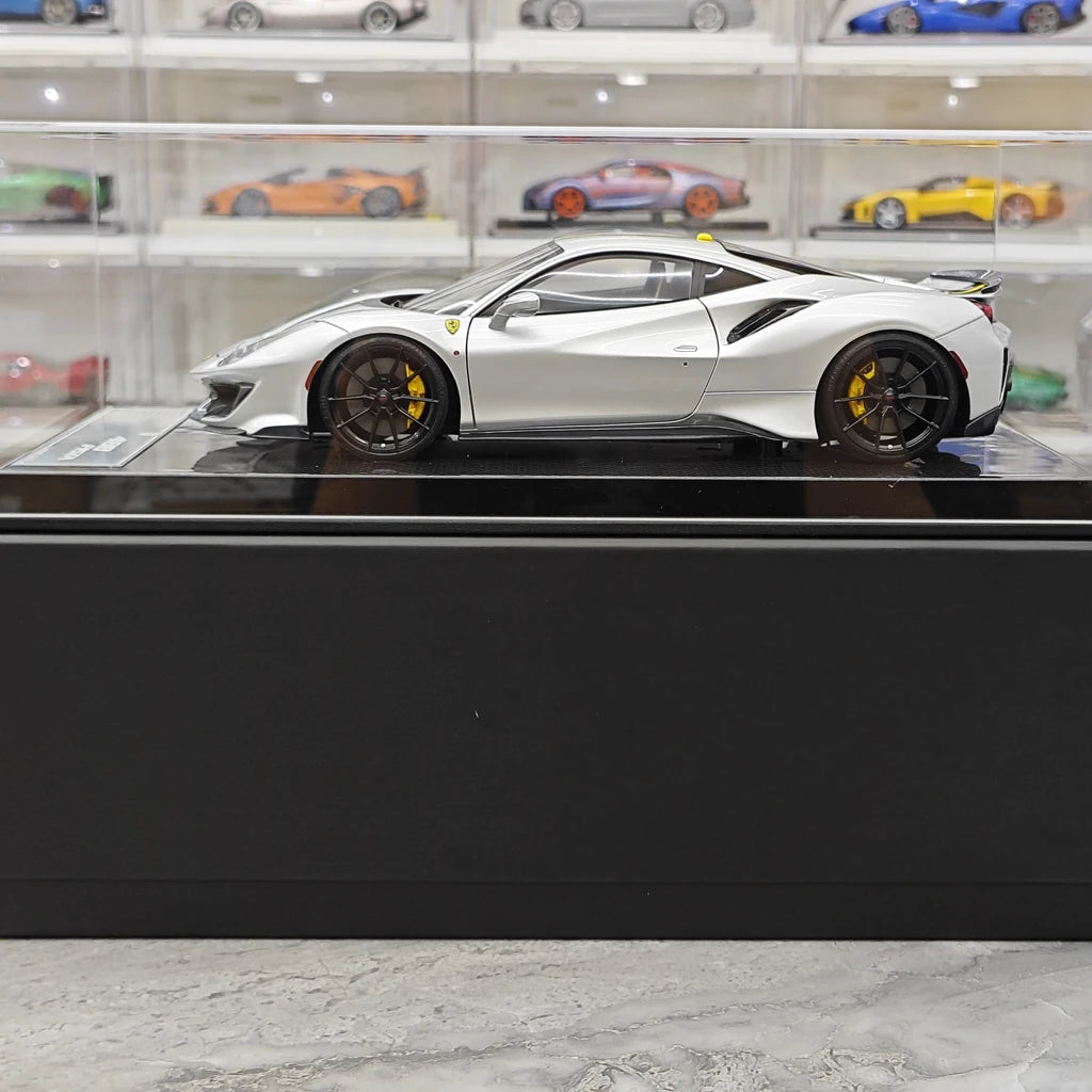 [Dino Model] 1:18 Ferrari 2018 488 Pista Spider Silver Model Car Resin