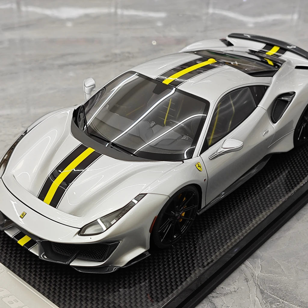 [Dino Model] 1:18 Ferrari 2018 488 Pista Spider Silver Model Car Resin