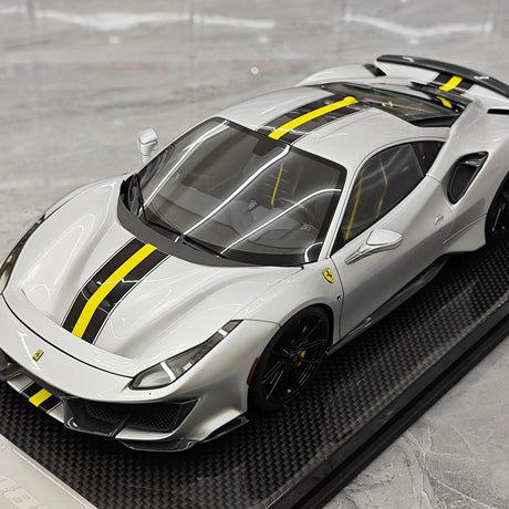 [Dino Model] 1:18 Ferrari 2018 488 Pista Spider Silver Model Car Resin