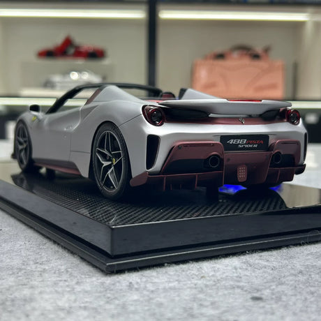 Dino Model Ferrari 2018 488 Pista Spider zilver rood Stripe 1:18 – Collectible resin Model resin