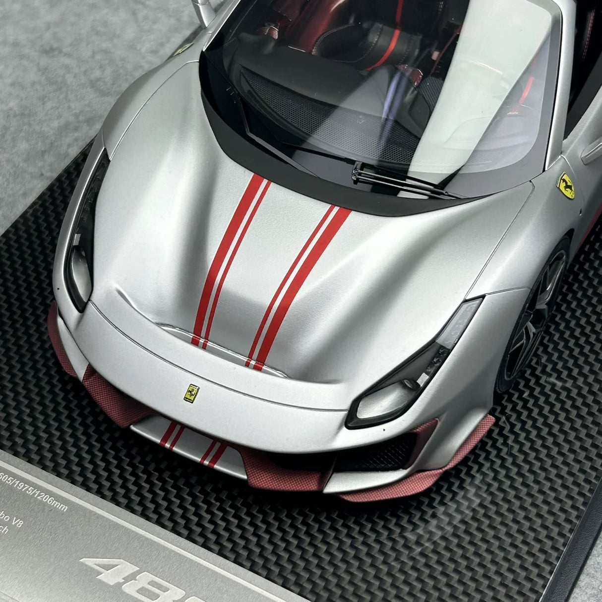 Dino Model Ferrari 2018 488 Pista Spider Silver Red Stripe 1:18 – samlarobjekt resinmodellresin resin