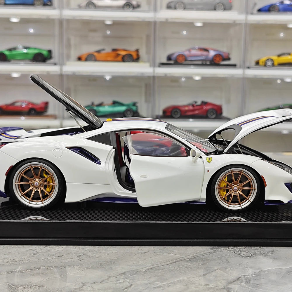 [Dino Model] 1:18 Ferrari 2018 488 Pista Spider White Model Car Resin