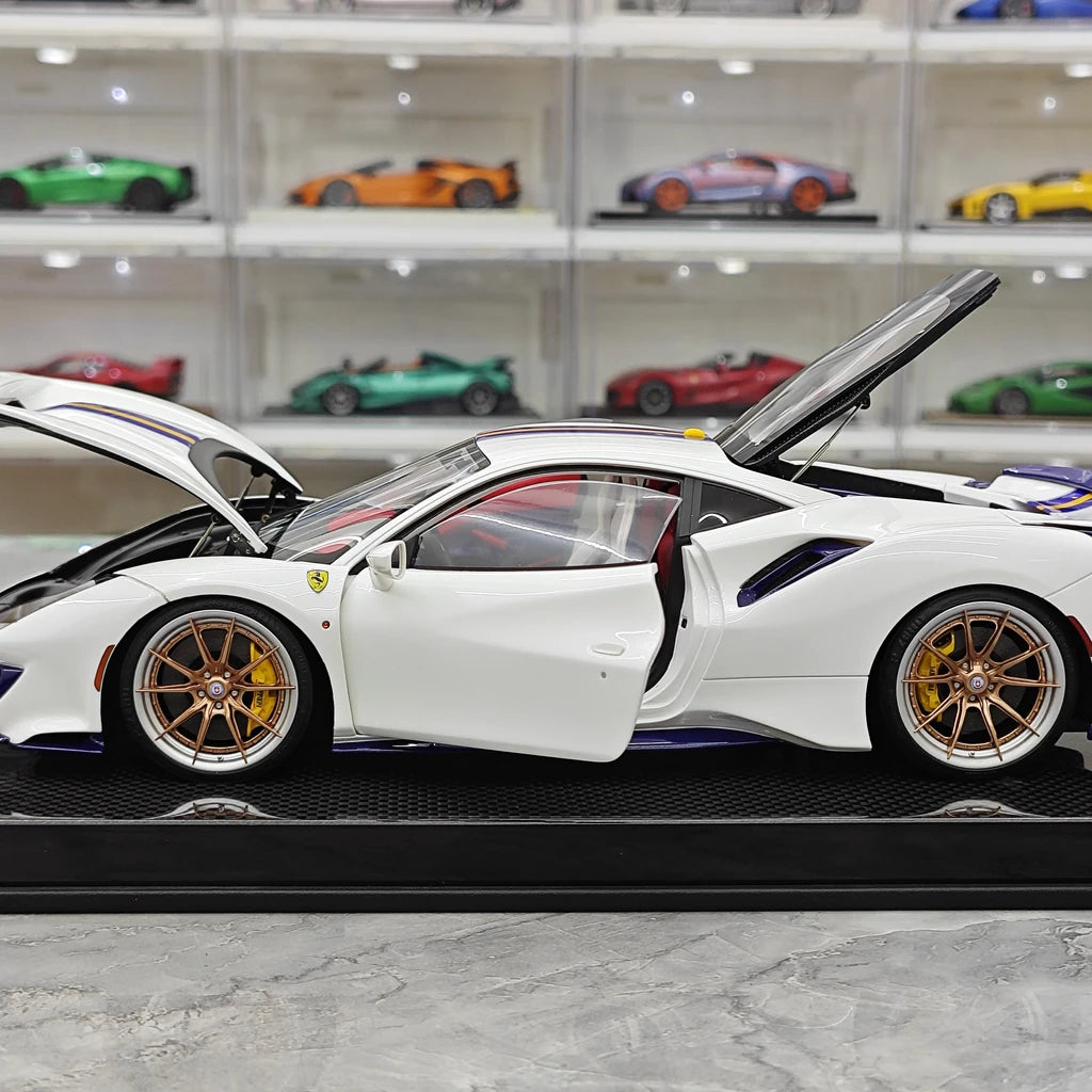 [Dino Model] 1:18 Ferrari 2018 488 Pista Spider White Model Car Resin