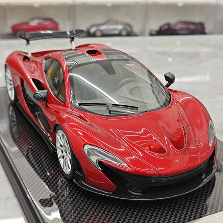 Dino Model McLaren 2013 P1 Volcano Red 1:18 – Verzamelbare harsmodelhars
