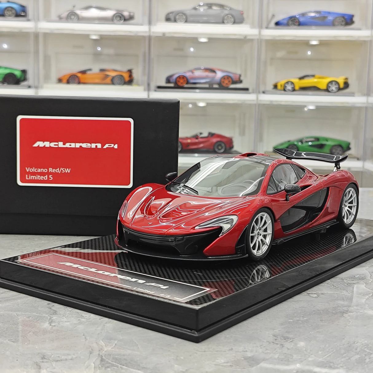 Dino Model McLaren 2013 P1 Volcano Red 1:18 – Resina da collezione in resina modello