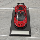 Dino Model McLaren 2013 P1 Volcano Red 1:18 – Resina da collezione in resina modello