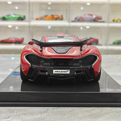 Dino Model McLaren 2013 P1 Volcano Red 1:18 – Verzamelbare harsmodelhars