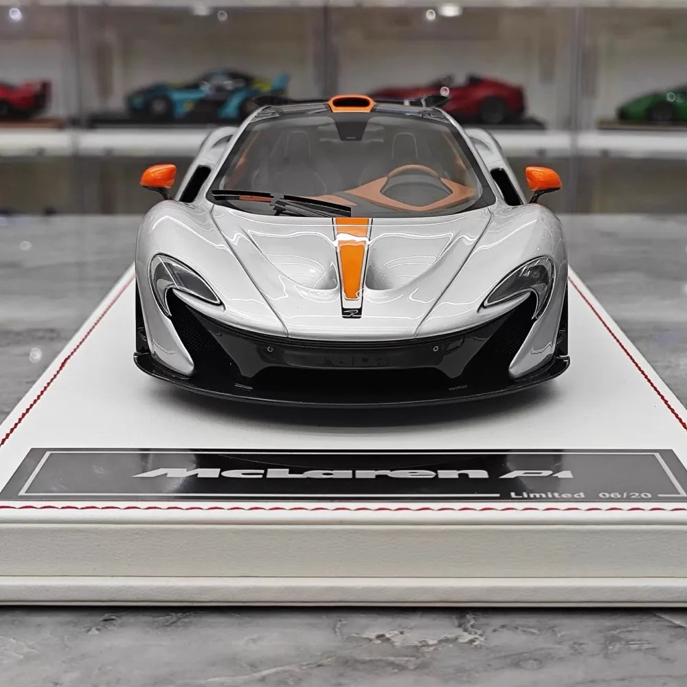 [Dino Model] 1:18 McLaren 2013 P1 Silver Model Car Resin