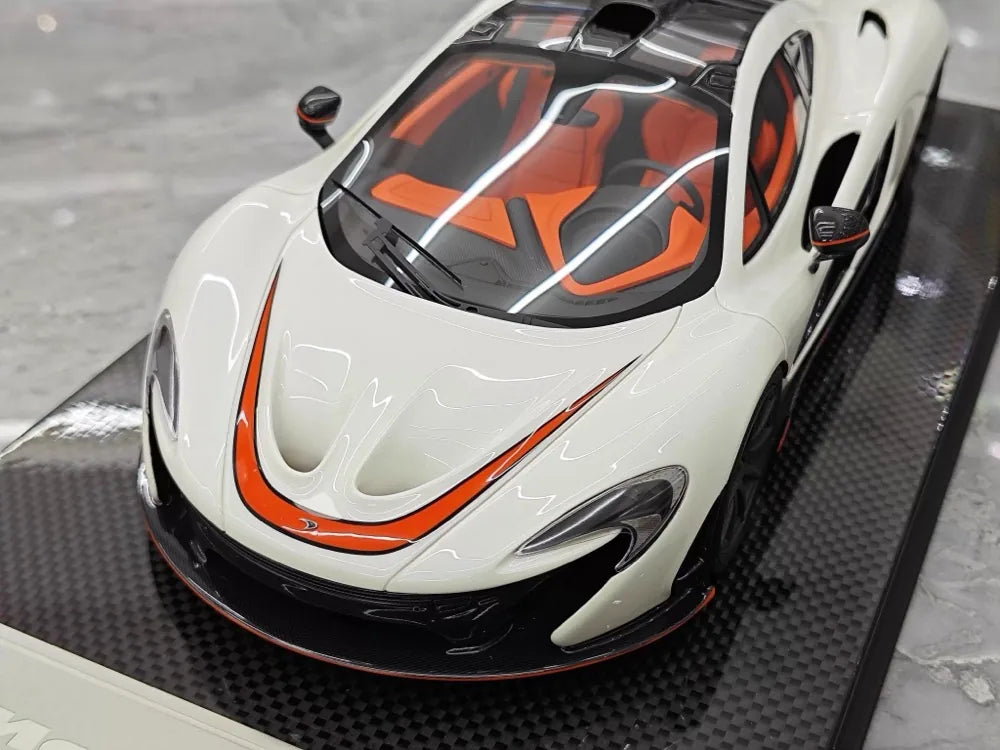 [Dino modello] 1:18 McLaren 2013 P1 bianco & arancione modellino di auto resina
