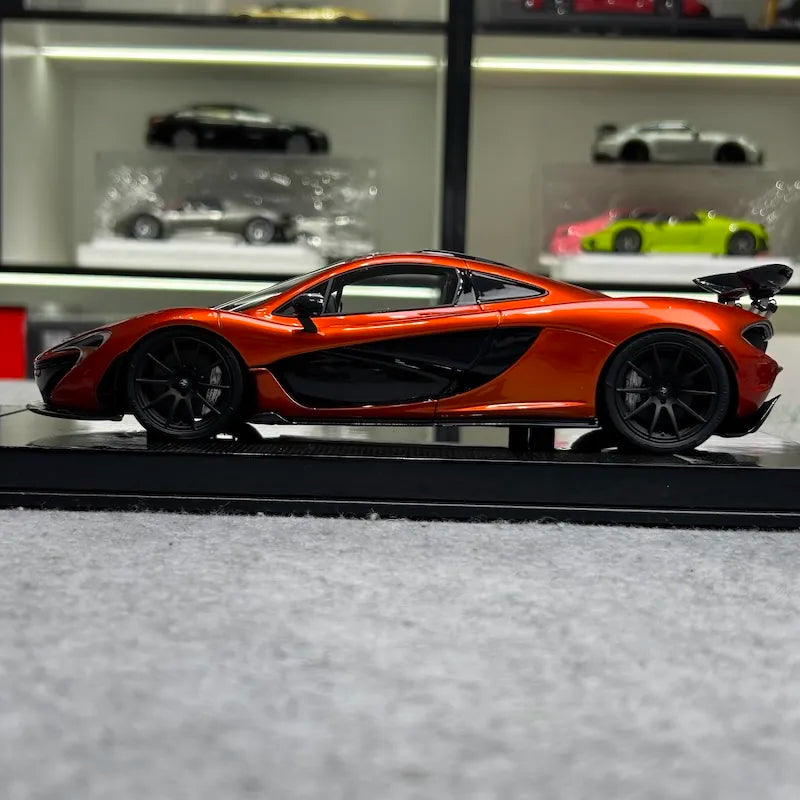 [Dino Model] 1:18 McLaren 2015 P1 Red Model Car Resin