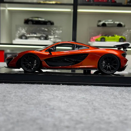 [Dino Model] 1:18 McLaren 2015 P1 Red Model Car Resin