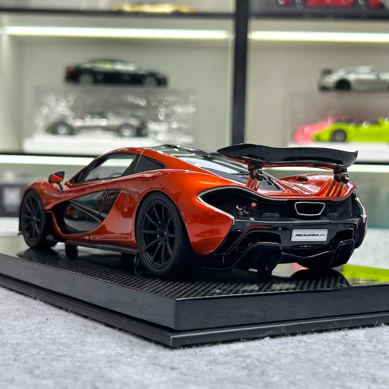 [Dino modello] 1:18 McLaren 2015 P1 rosso modellino di auto resina