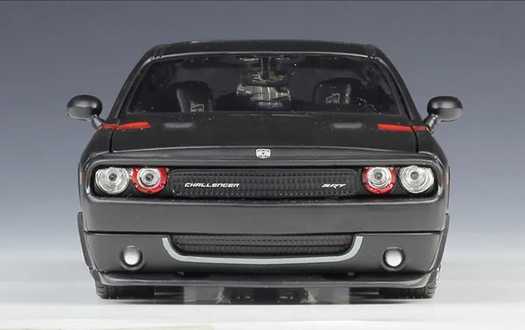 1:24 Dodge 2008 Challenger Die Cast Model Car