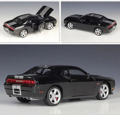 1:24 Dodge 2012 Challenger SRT Die Cast Model Car
