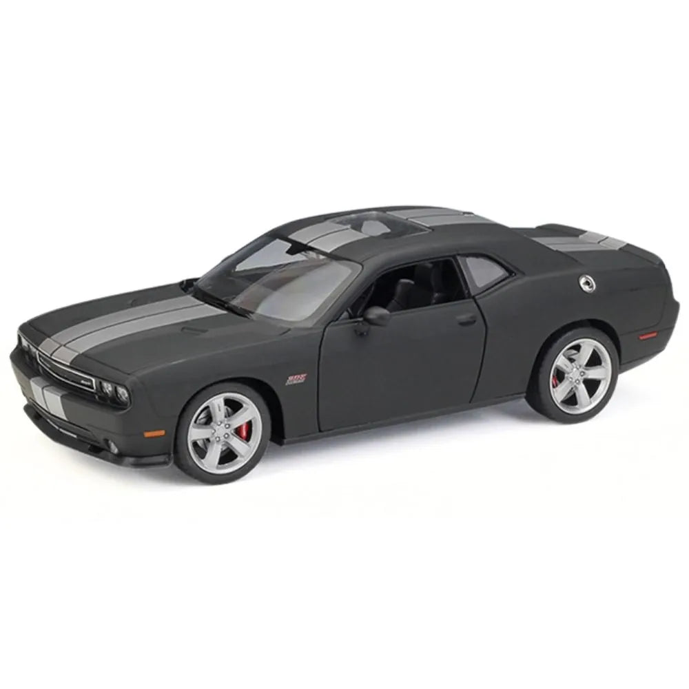 1:24 Dodge 2012 Challenger SRT Die Cast Model Car