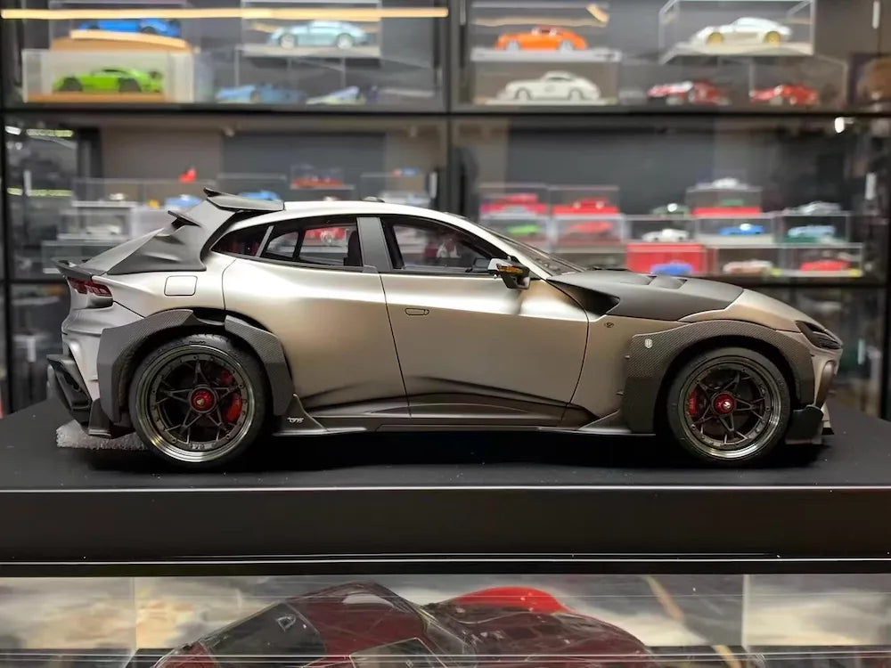 [DreamWalkers] 1:18 Ferrari 2024 Purosangue Mansory Matte Silver Model Car Resin