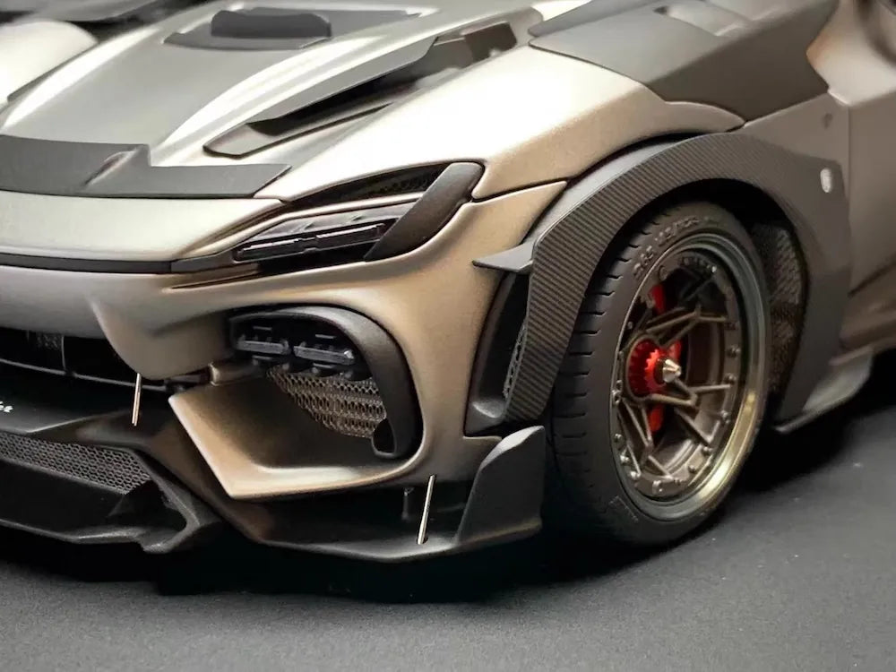 [DreamWalkers] 1:18 Ferrari 2024 Purosangue Mansory Matte Silver Model Car Resin