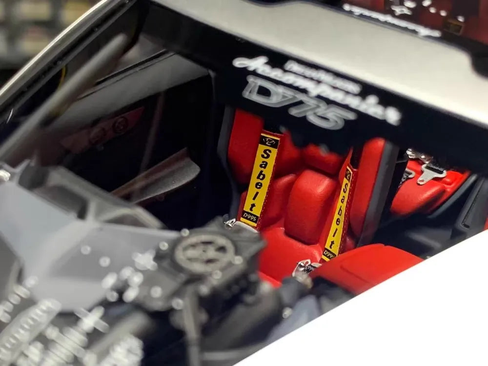 [DreamWalkers] 1:18 Ferrari 2024 Purosangue Mansory Matte Silver Model Car Resin
