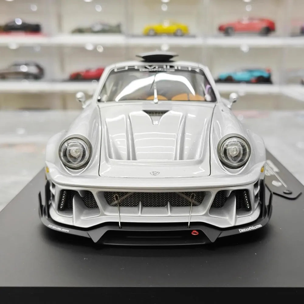 [DreamWalkers] 1:18 Porsche 2020 911 Chevalier D995 Glossy Silver Model Car Resin