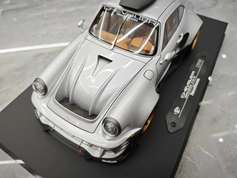 [DreamWalkers] 1:18 Porsche 2020 911 Chevalier D995 Glossy Silver Model Car Resin