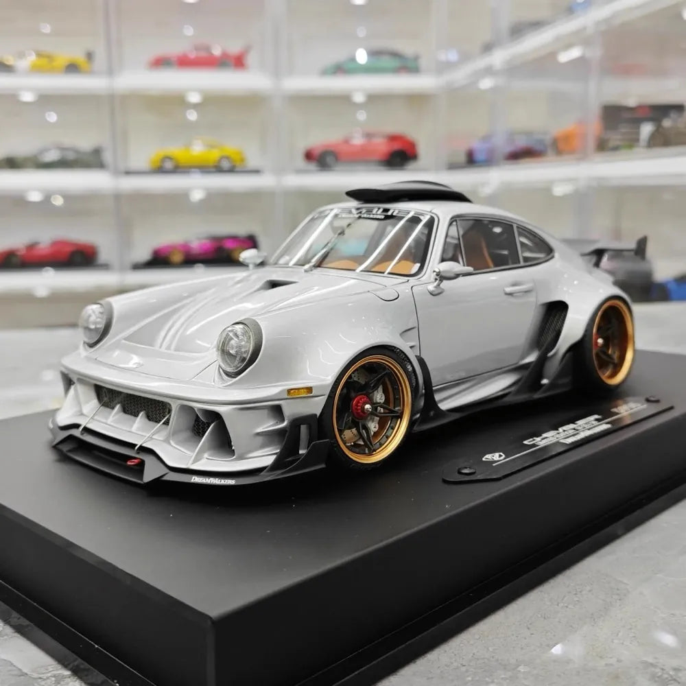 [DreamWalkers] 1:18 Porsche 2020 911 Chevalier D995 Glossy Silver Model Car Resin