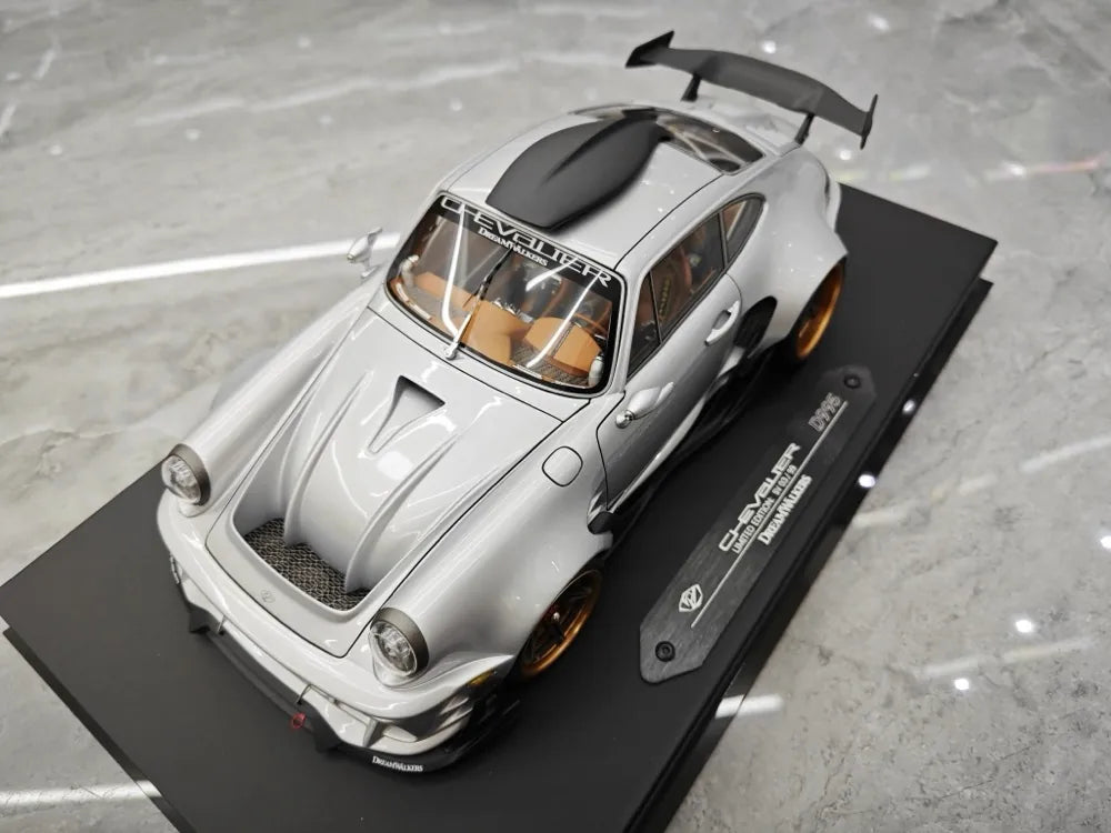 [DreamWalkers] 1:18 Porsche 2020 911 Chevalier D995 Glossy Silver Model Car Resin