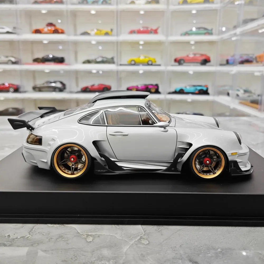 [DreamWalkers] 1:18 Porsche 2020 911 Chevalier D995 Glossy Silver Model Car Resin