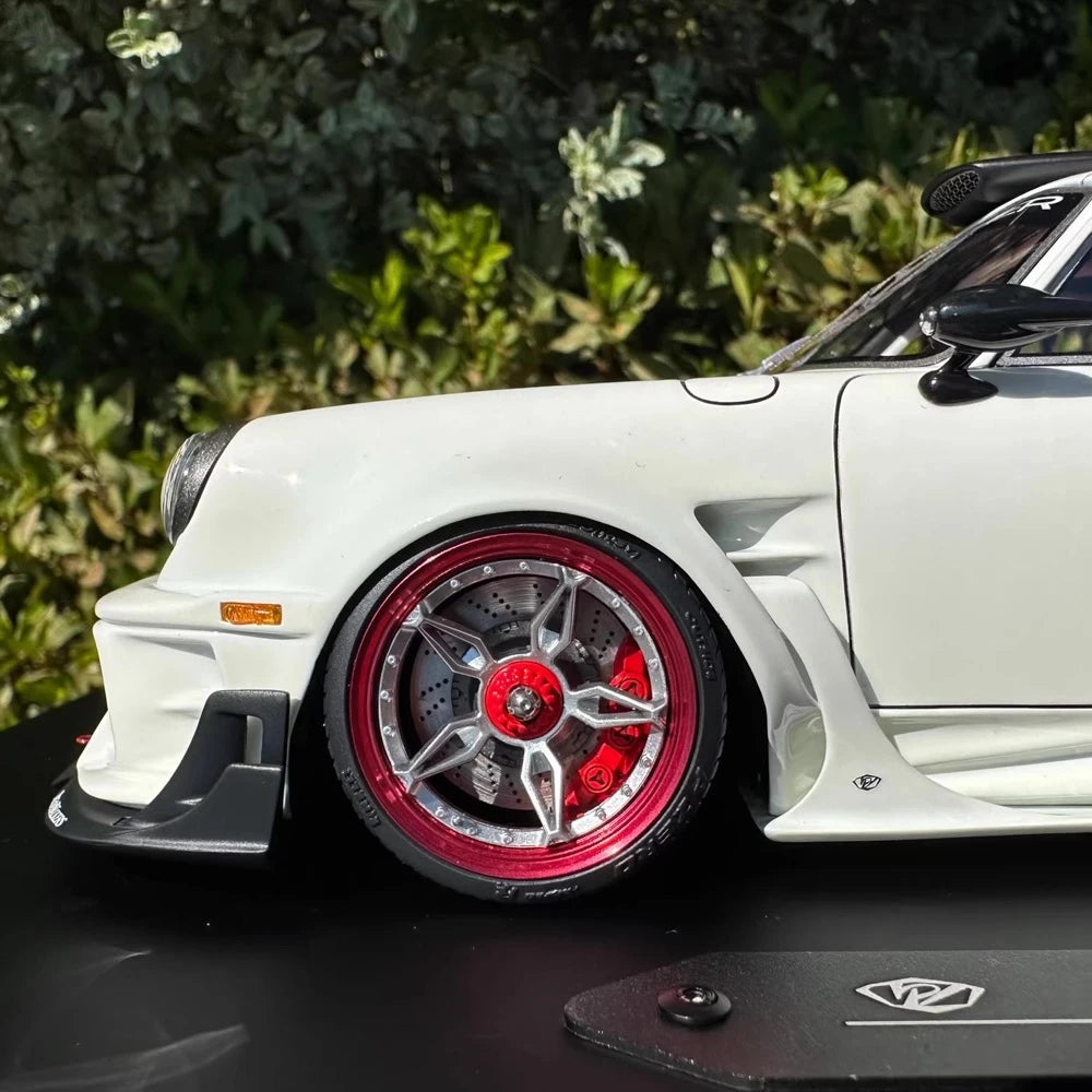 [DreamWalkers] 1:18 Porsche 2020 911 Chevalier D995 Glossy White Model Car Resin
