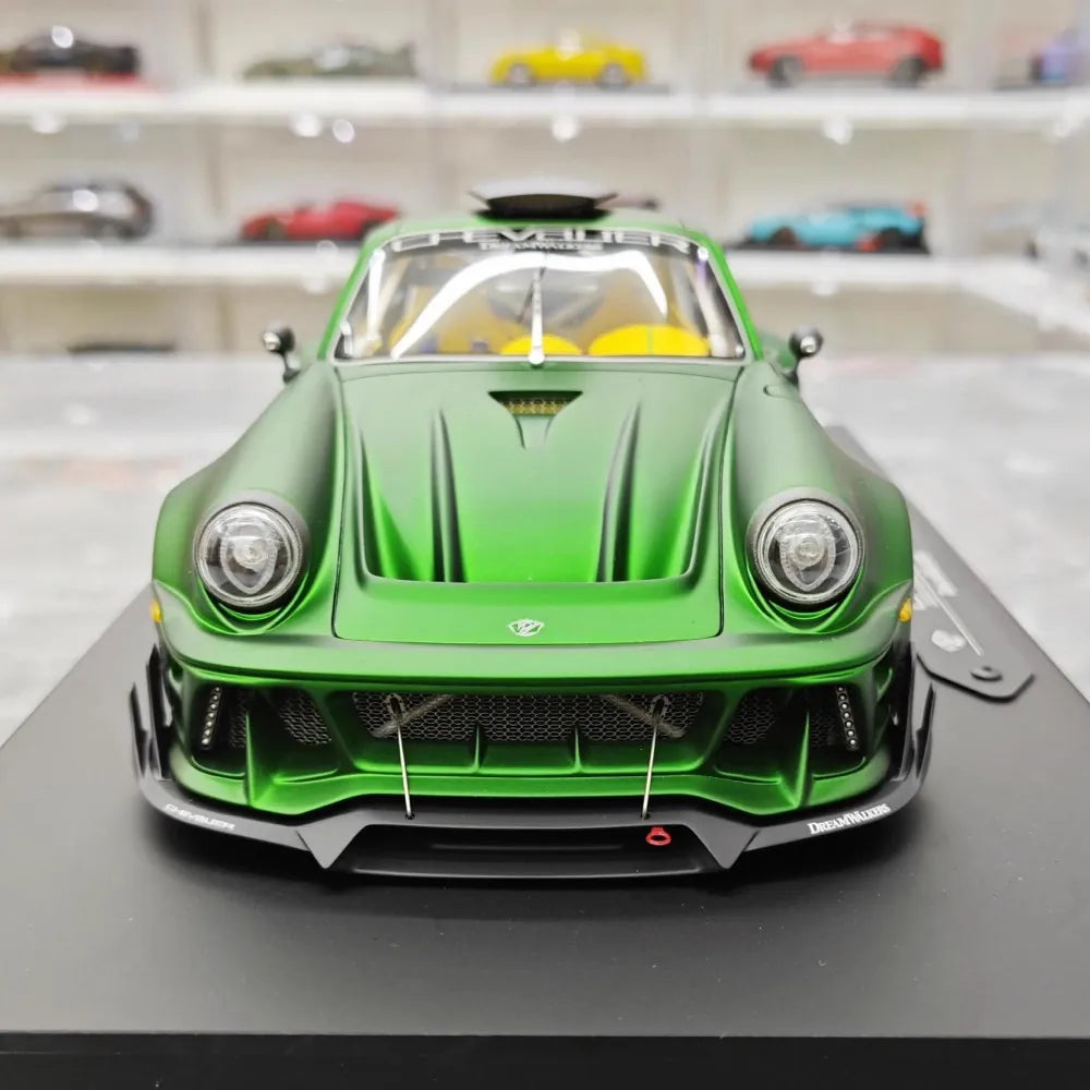 [DreamWalkers] 1:18 Porsche 2020 911 Chevalier D995 Matte Green Model Car Resin