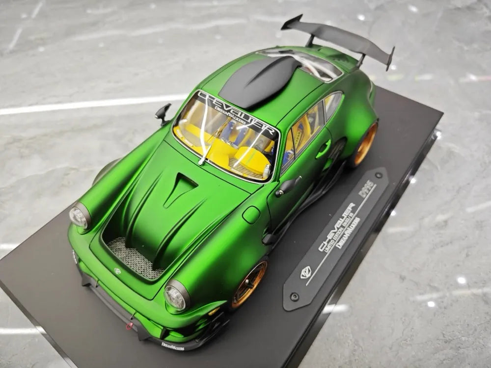 [DreamWalkers] 1:18 Porsche 2020 911 Chevalier D995 Matte Green Model Car Resin