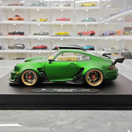 [DreamWalkers] 1:18 Porsche 2020 911 Chevalier D995 Matte Green Model Car Resin