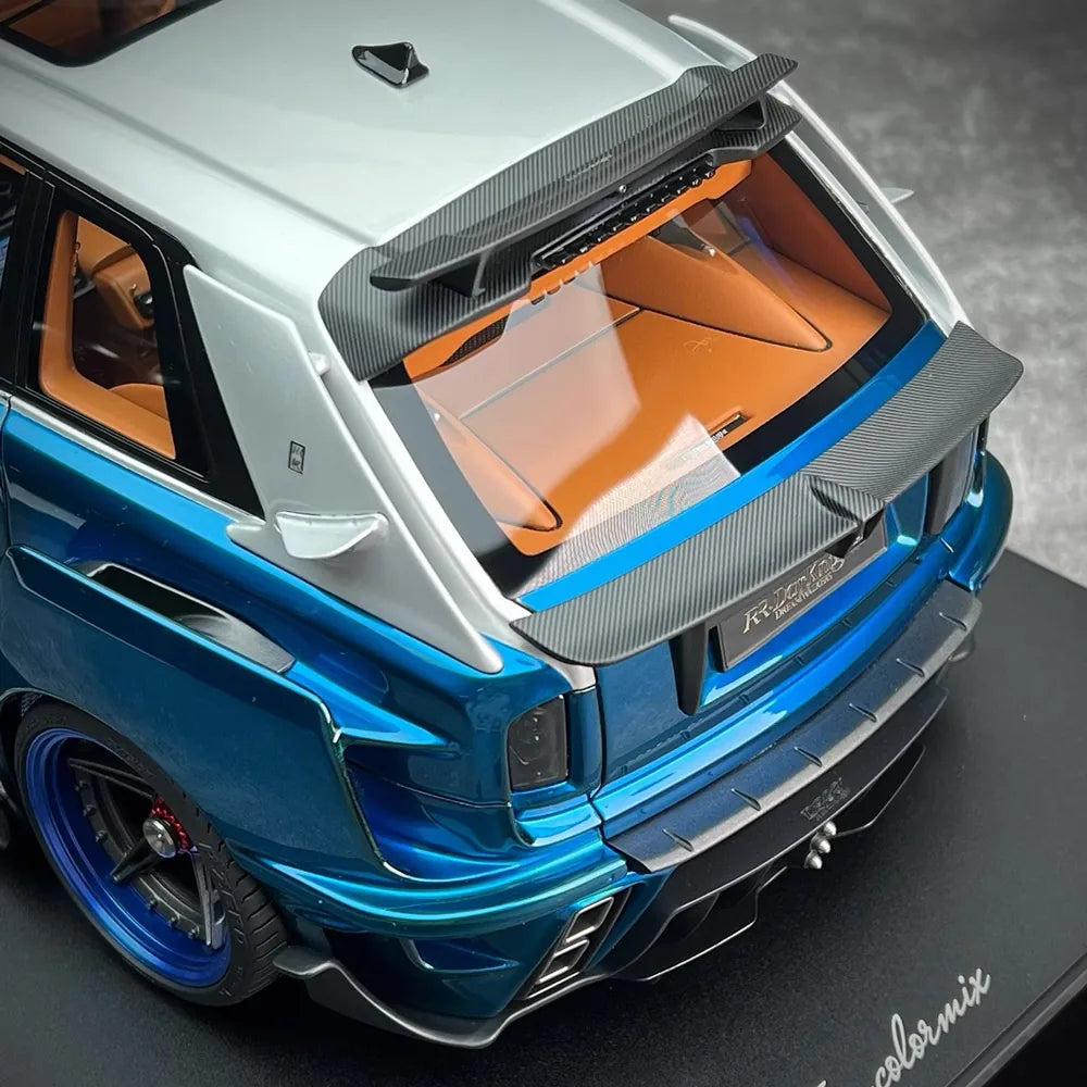 [DreamWalkers] 1:18 Rolls-Royce 2018 Cullinan Widebody Glossy Blue & Silver Model Car Resin
