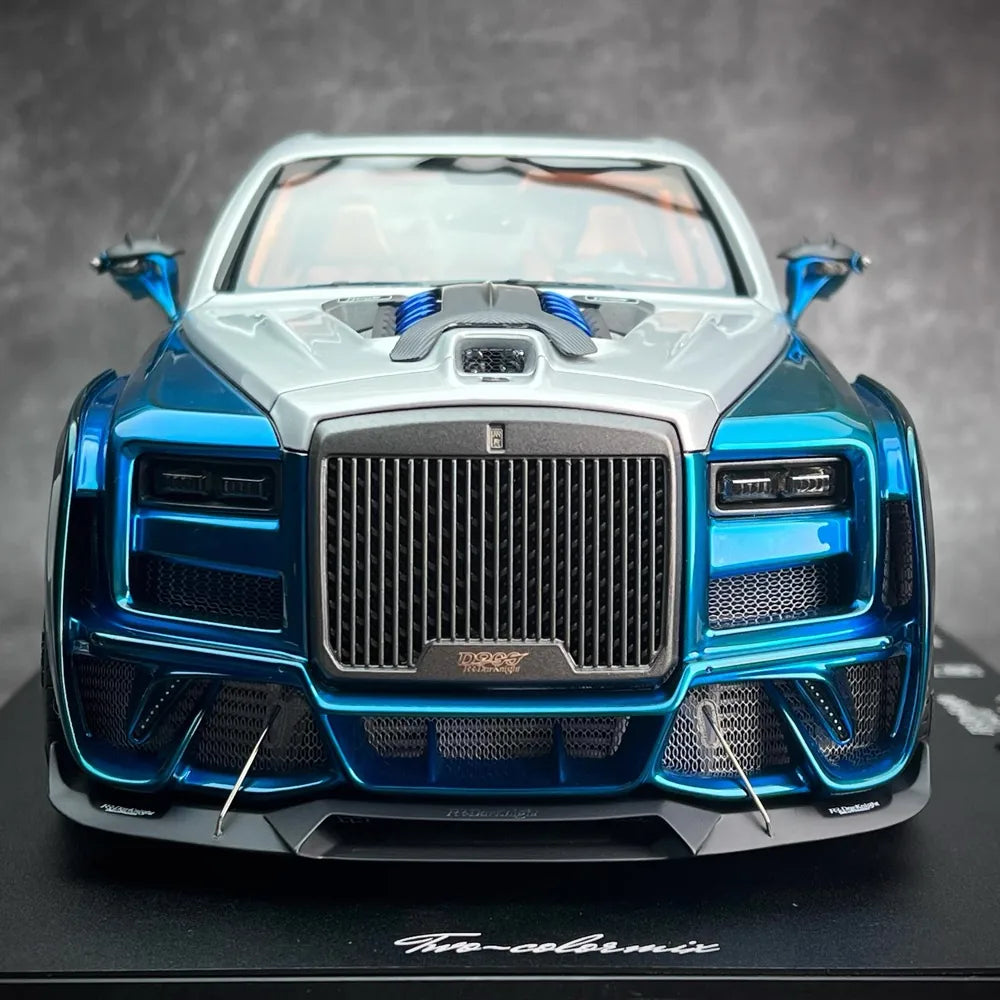 [DreamWalkers] 1:18 Rolls-Royce 2018 Cullinan Widebody Glossy Blue & Silver Model Car Resin