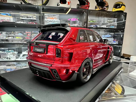 [DreamWalkers] 1:18 Rolls-Royce 2018 Cullinan Widebody Glossy Red Model Car Resin