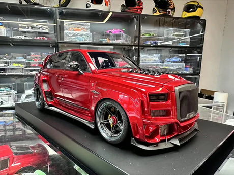 [DreamWalkers] 1:18 Rolls-Royce 2018 Cullinan Widebody Glossy Red Model Car Resin