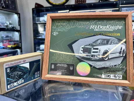 [DreamWalkers] 1:18 Rolls-Royce 2018 Cullinan Widebody Glossy Silver & Blue Model Car Resin