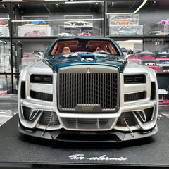 [DreamWalkers] 1:18 Rolls-Royce 2018 Cullinan Widebody Glossy Silver & Blue Model Car Resin